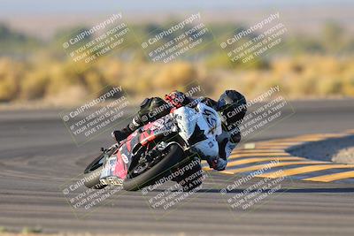 media/Nov-19-2023-CVMA (Sun) [[1f3d1b7ccb]]/Race 17 Amateur Supersport Middleweight/